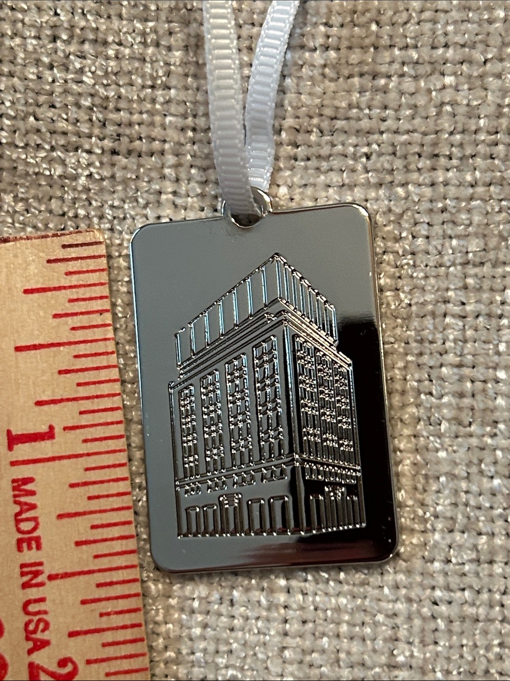Tiffany & Co Landmark Bag Charm, NEW - Picture 2 of 3